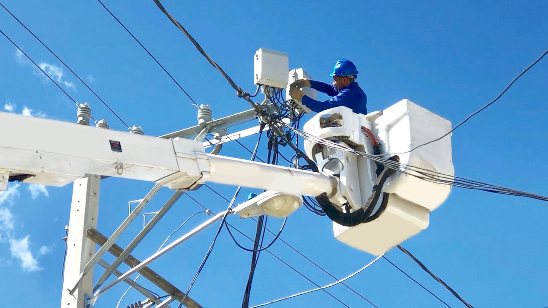 Edesur aclara interrupciones en Barahona son por trabajos, sobrecargas y déficit generación