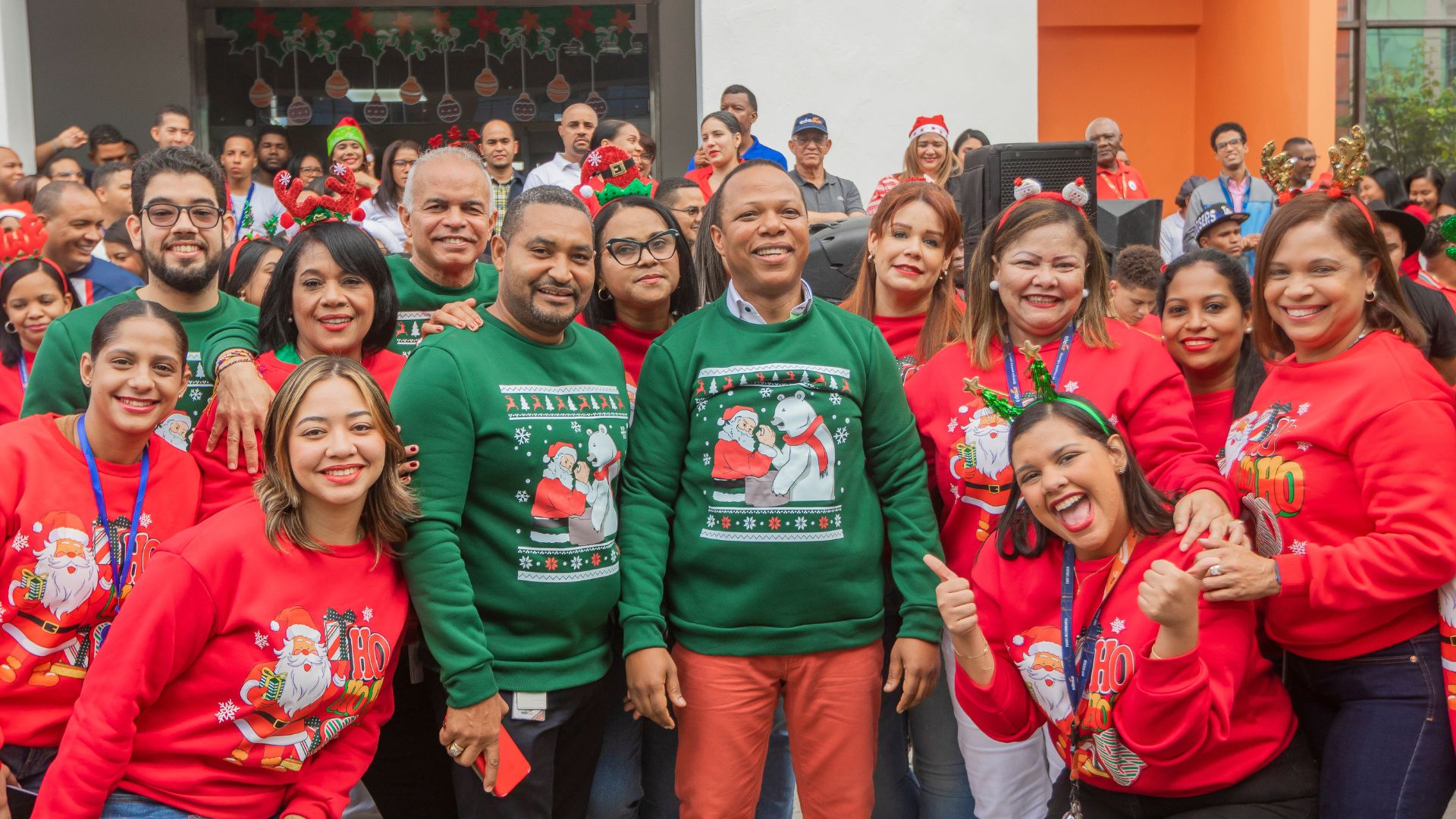 Edesur se viste de alegría dando la bienvenida a la Navidad