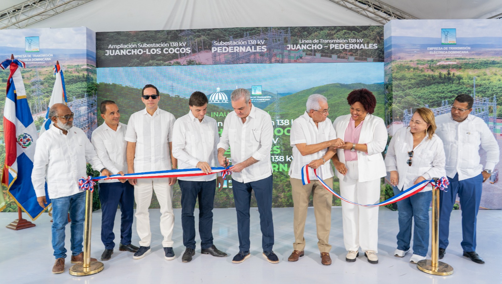 Presidente Abinader conecta a Pedernales al Sistema Eléctrico Nacional Interconectado (SENI), por primera vez en su historia
