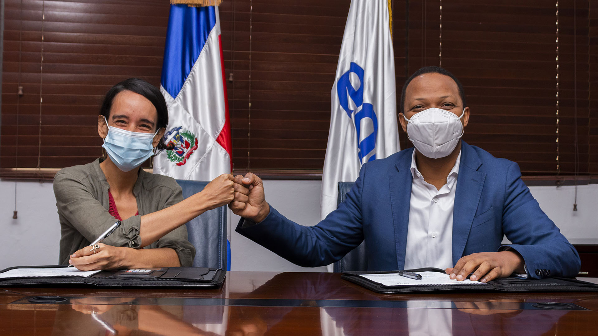 Edesur firma acuerdo con la empresa Tierra Urbana a favor del medio ambiente