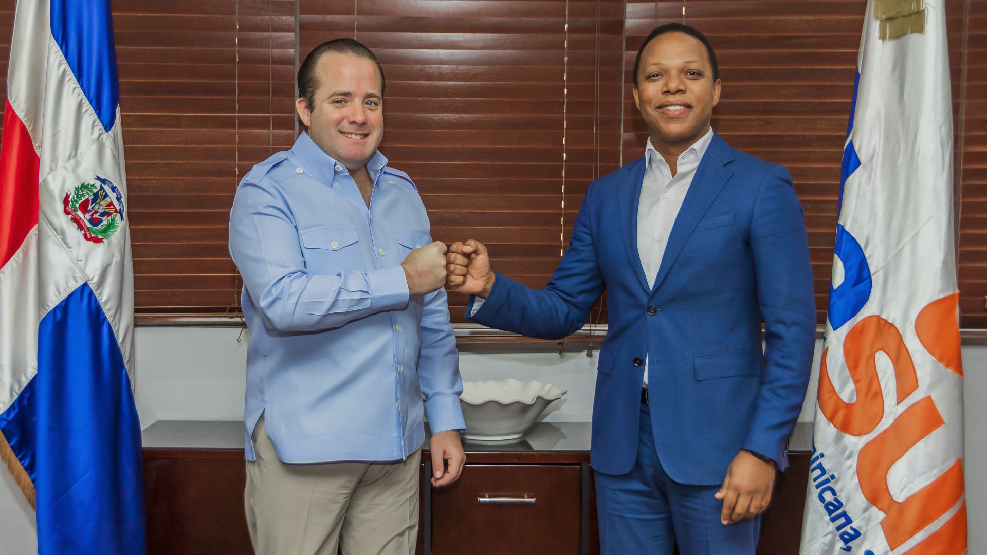 Ministro administrativo de la presidencia José Ignacio Paliza gira visita de cortesía al director de Edesur