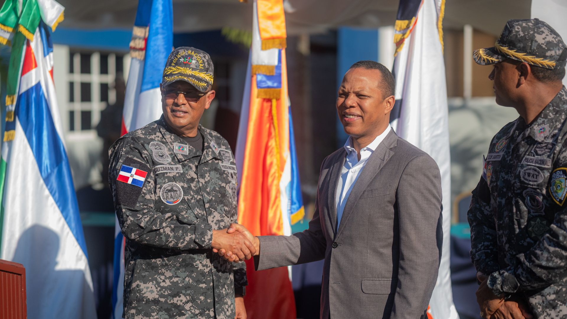 EDESUR y Policía Nacional inauguran iluminación Escuela de Cadetes de la PN en Hatillo