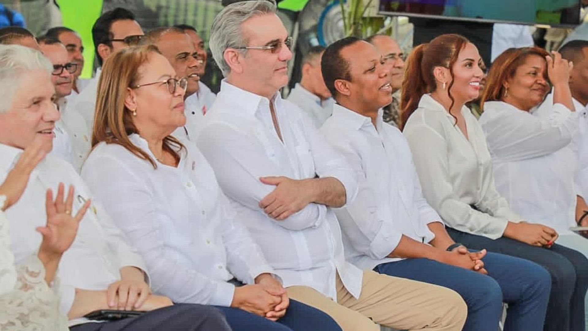 Presidente Abinader inaugura cinco proyectos eléctricos de Edesur en San Juan