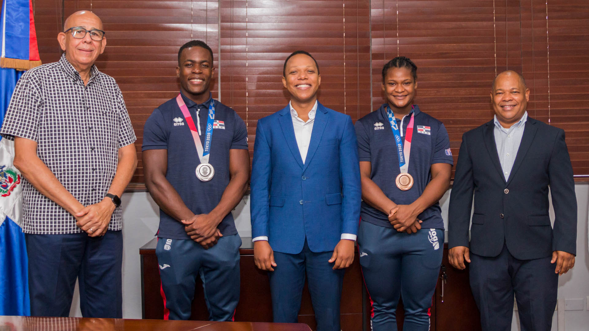 Medallistas olímpicos Zacarias Bonnat y Crismery Santana realizan visita de cortesía a Edesur