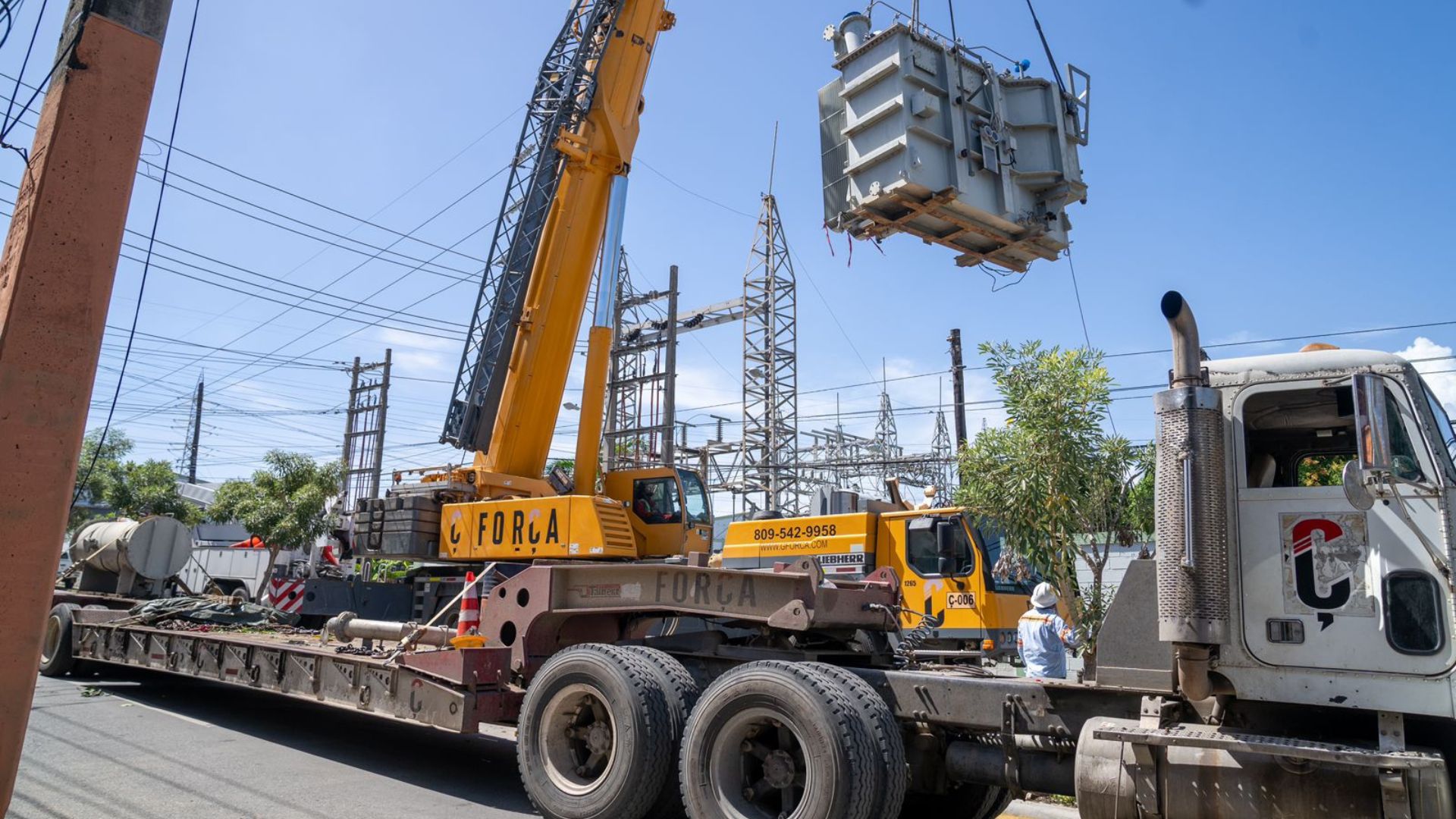 Edesur Dominicana instala nuevo transformador de potencia en la Subestación Granito Bojos,  de Haina