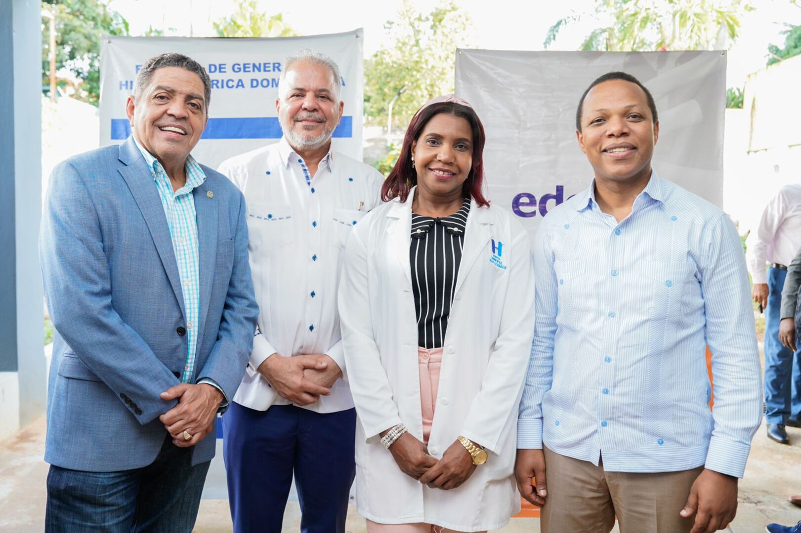 Edesur inicia instalación de banco de transformadores en hospital municipal de Villa Altagracia