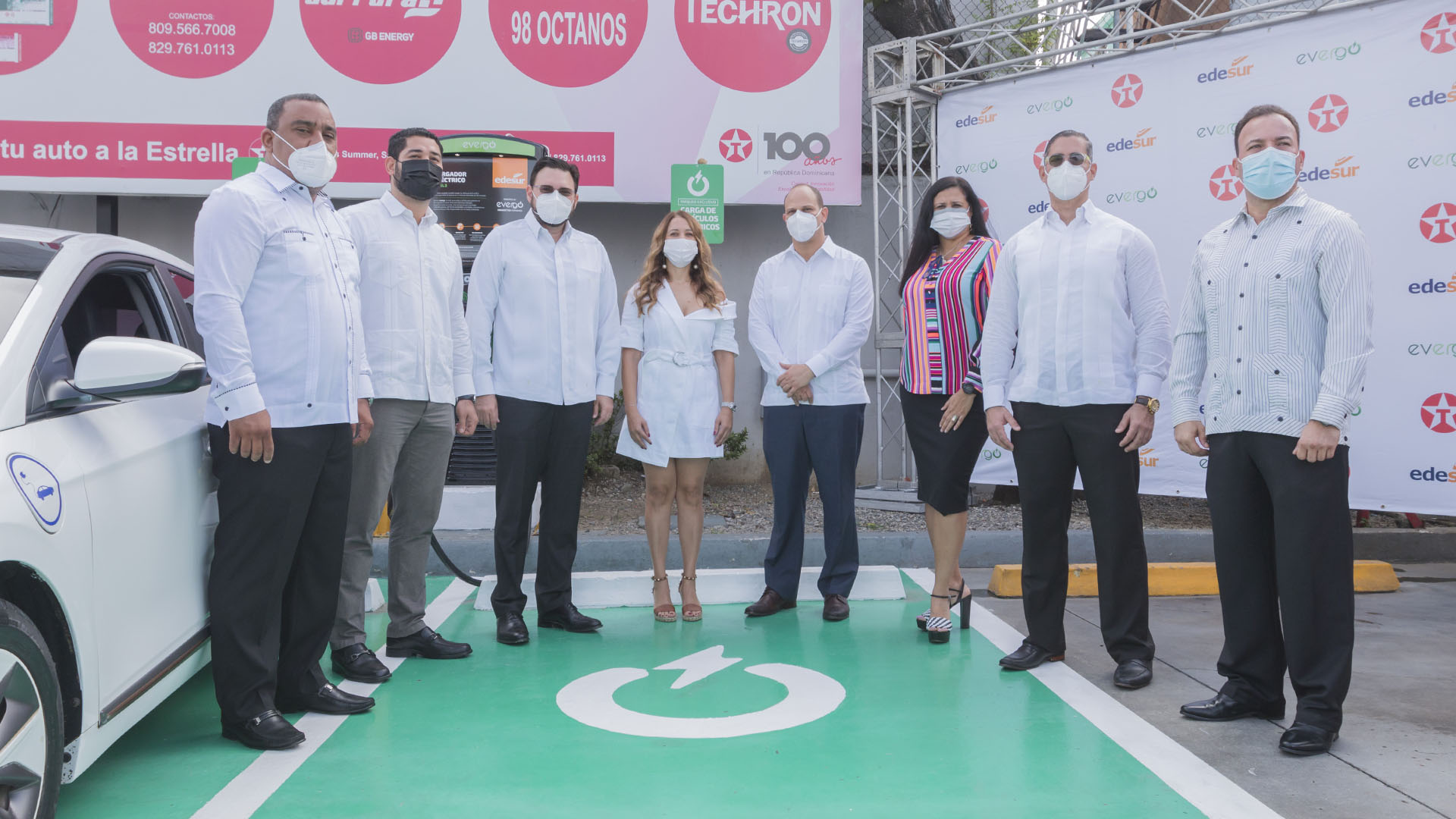 Edesur, Evergo y Texaco inauguran nuevo cargador eléctrico en Los Prados