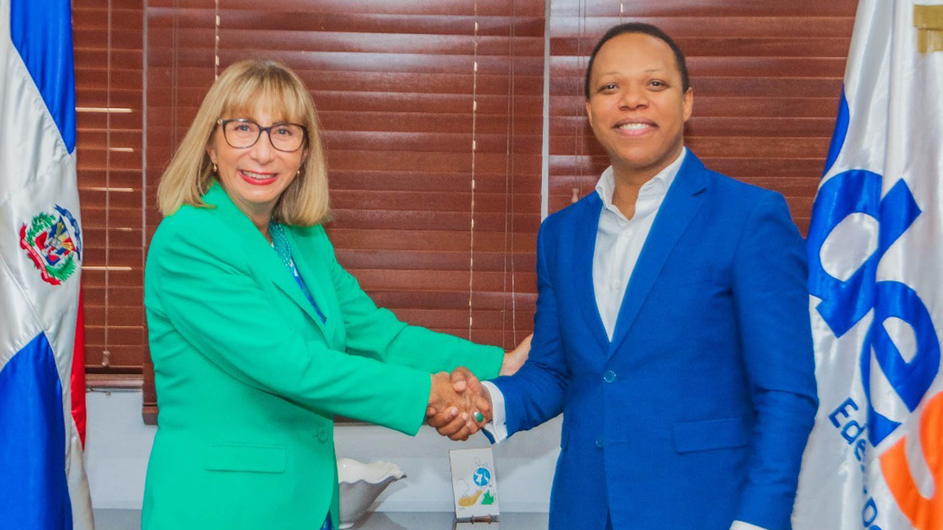 Administrador de Edesur recibe visita de la representante de la OEA para República Dominicana
