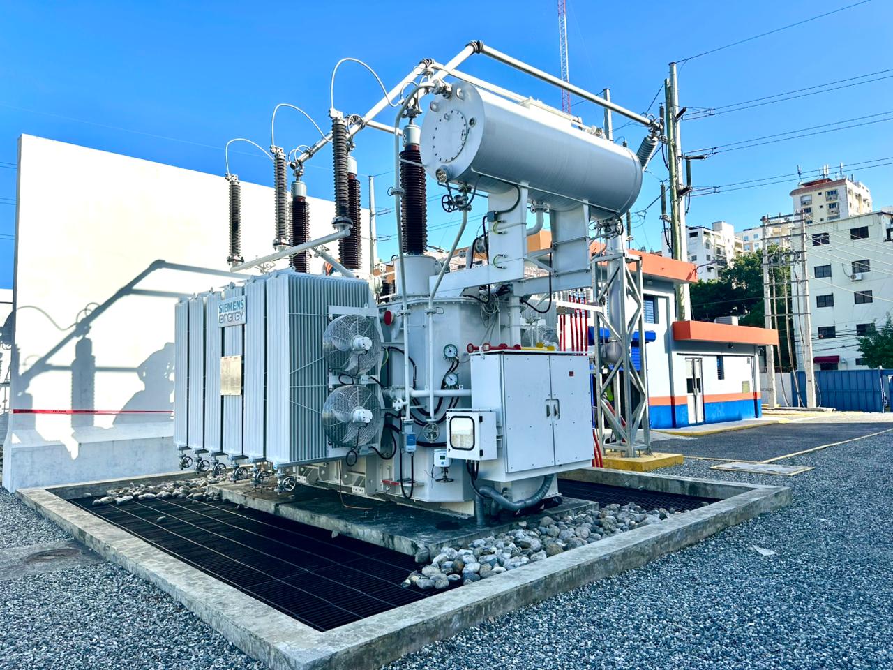 Edesur pone en servicio nuevo transformador de potencia en subestación Paraíso del DN