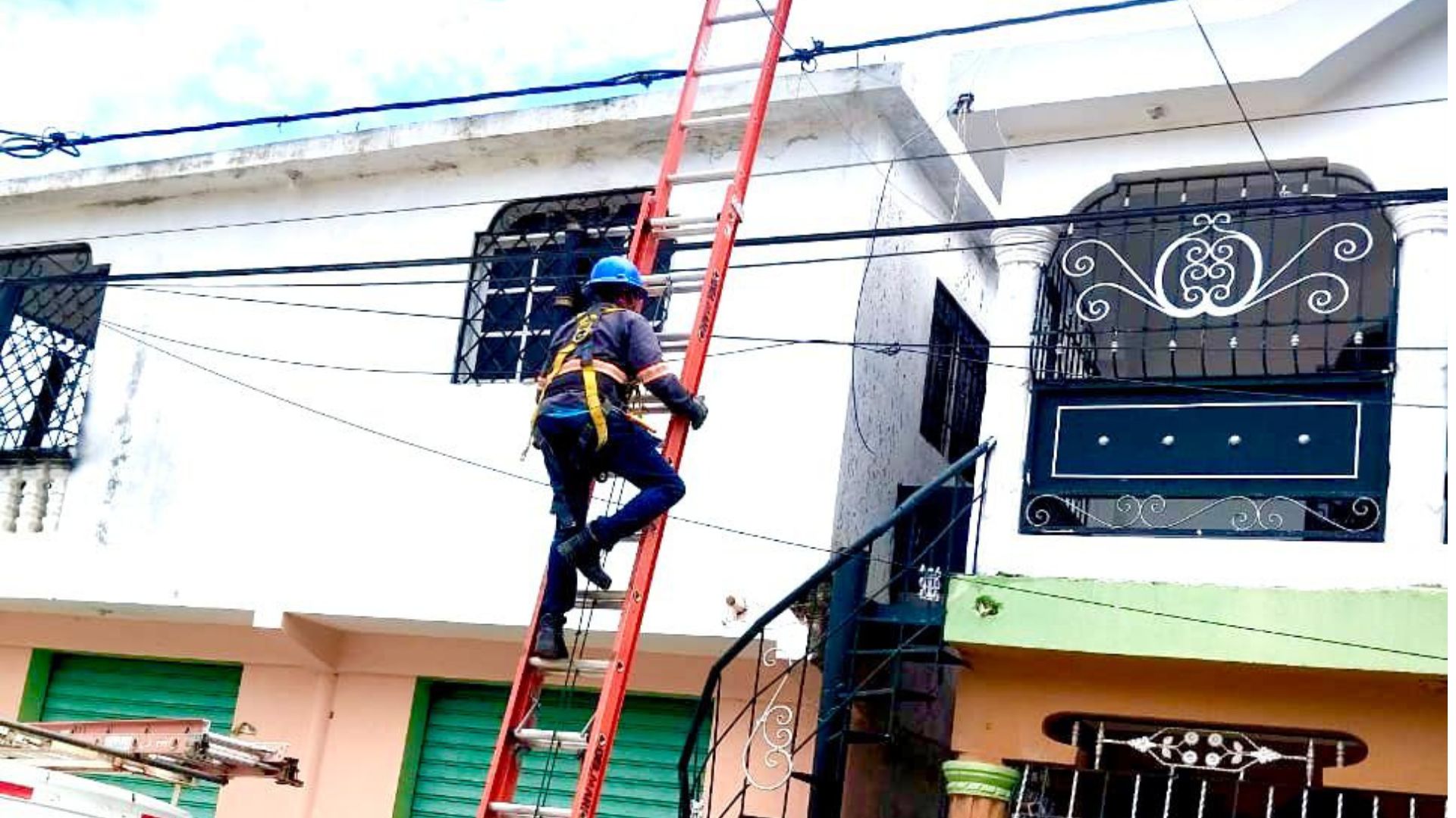 Edesur desmantela 70 conexiones ilegales en las provincias Barahona, Bahoruco y Pedernales