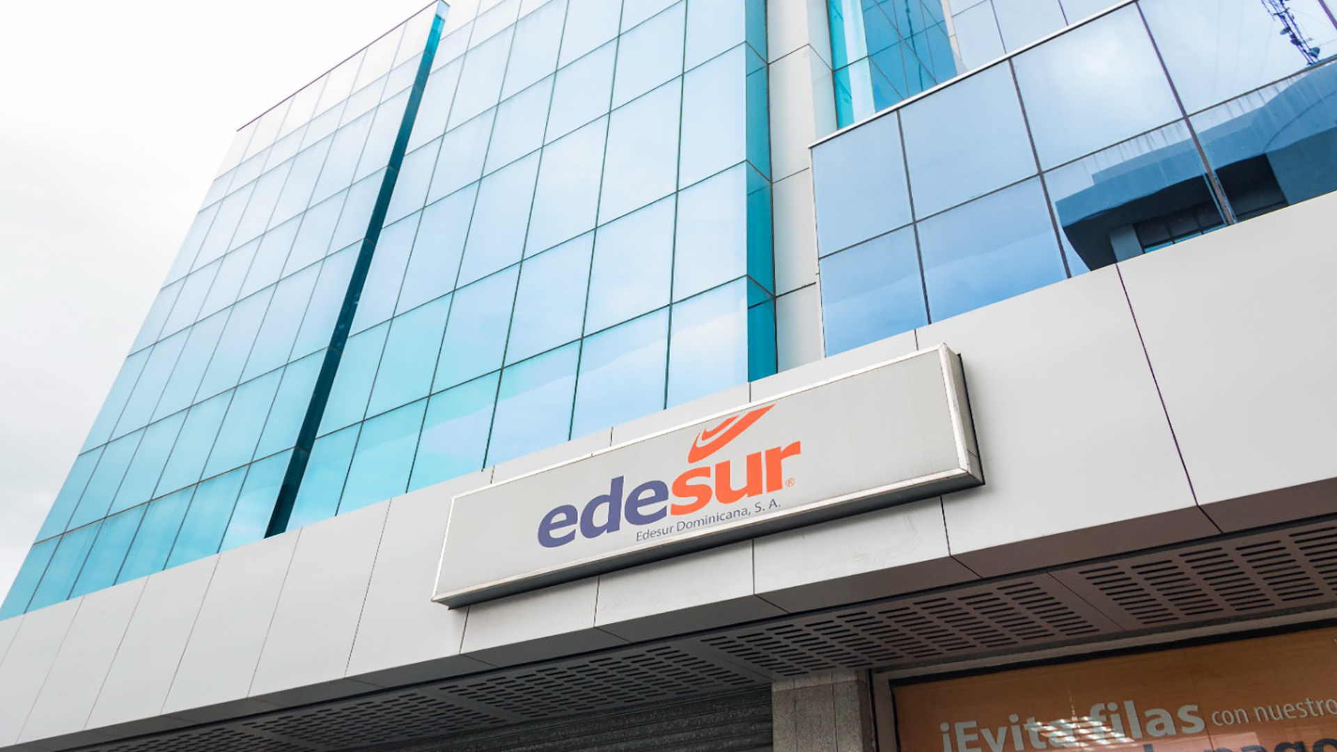 Edesur informa fue capturado hombre estafó durante años cientos de sus clientes haciéndose pasar por supervisor