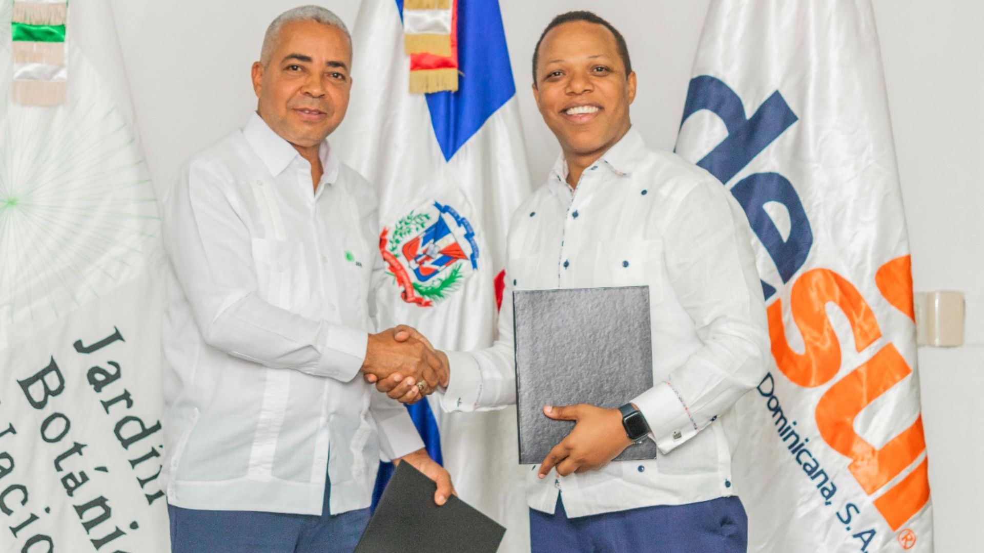Edesur y el Jardín Botánico Nacional firman acuerdo de colaboración