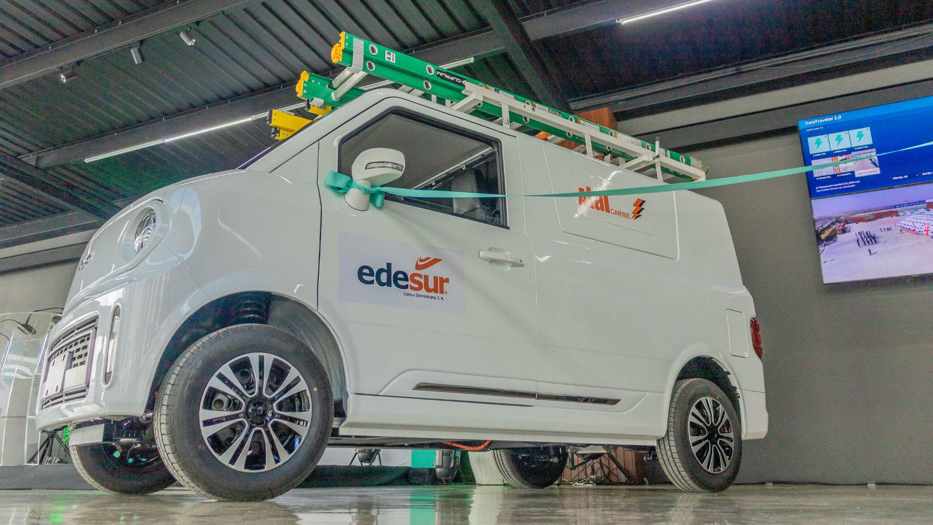 Edesur y contratistas ponen en marcha primera flotilla de vehículos eléctricos para brigadistas