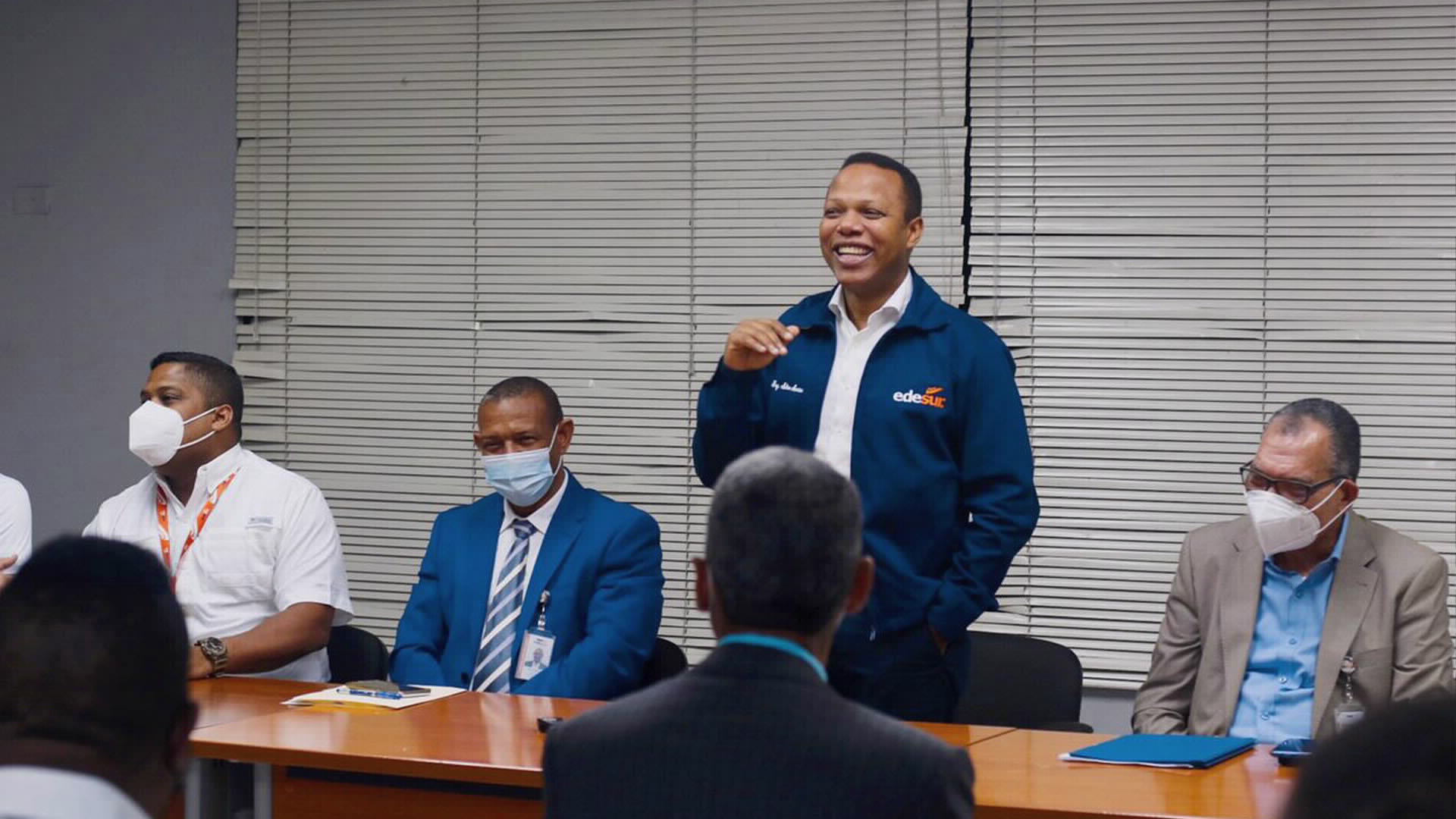 Edesur será la empresa modelo de servicio más importante de Azua, asegura su administrador