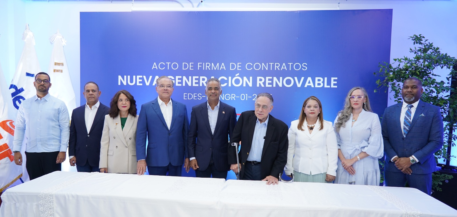 CUED marca un hito al adjudicar 325.69 MW de nueva capacidad de energía renovable con un respaldo del 50% en baterías
