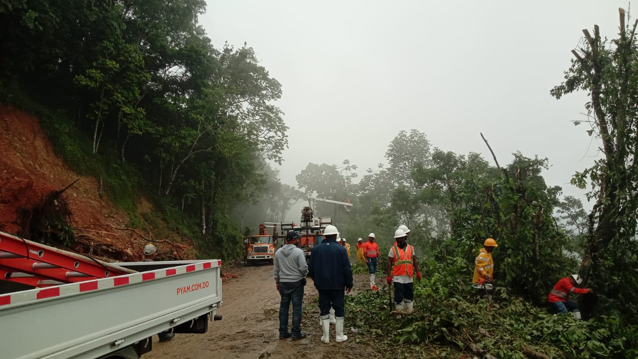 Edesur logró restablecer servicio en tiempo récord a casi 700,000 clientes en zonas afectadas por Melissa