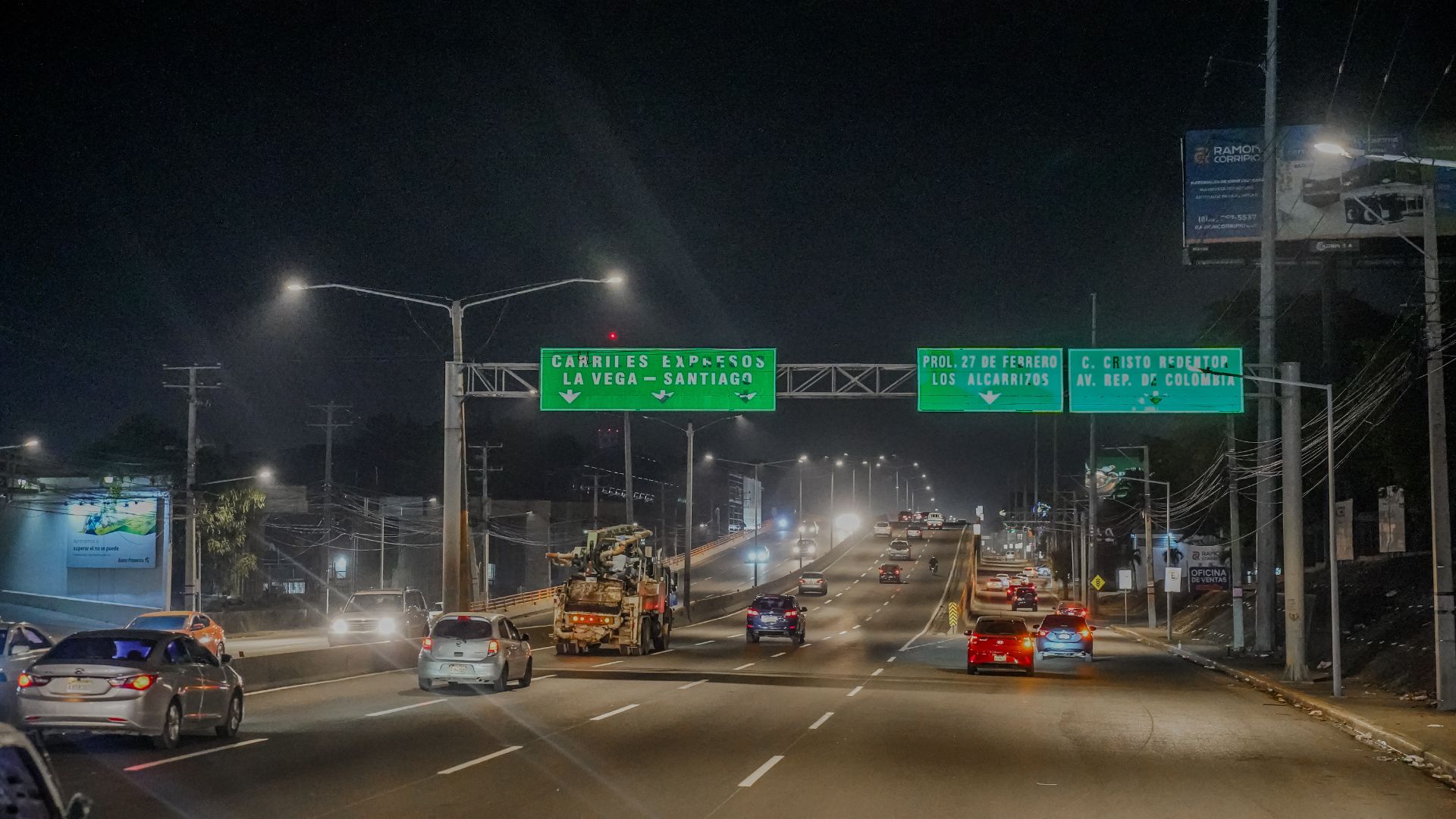 Edesur iluminó 18 kilómetros de la Autopista Duarte con 423 modernas luces LED