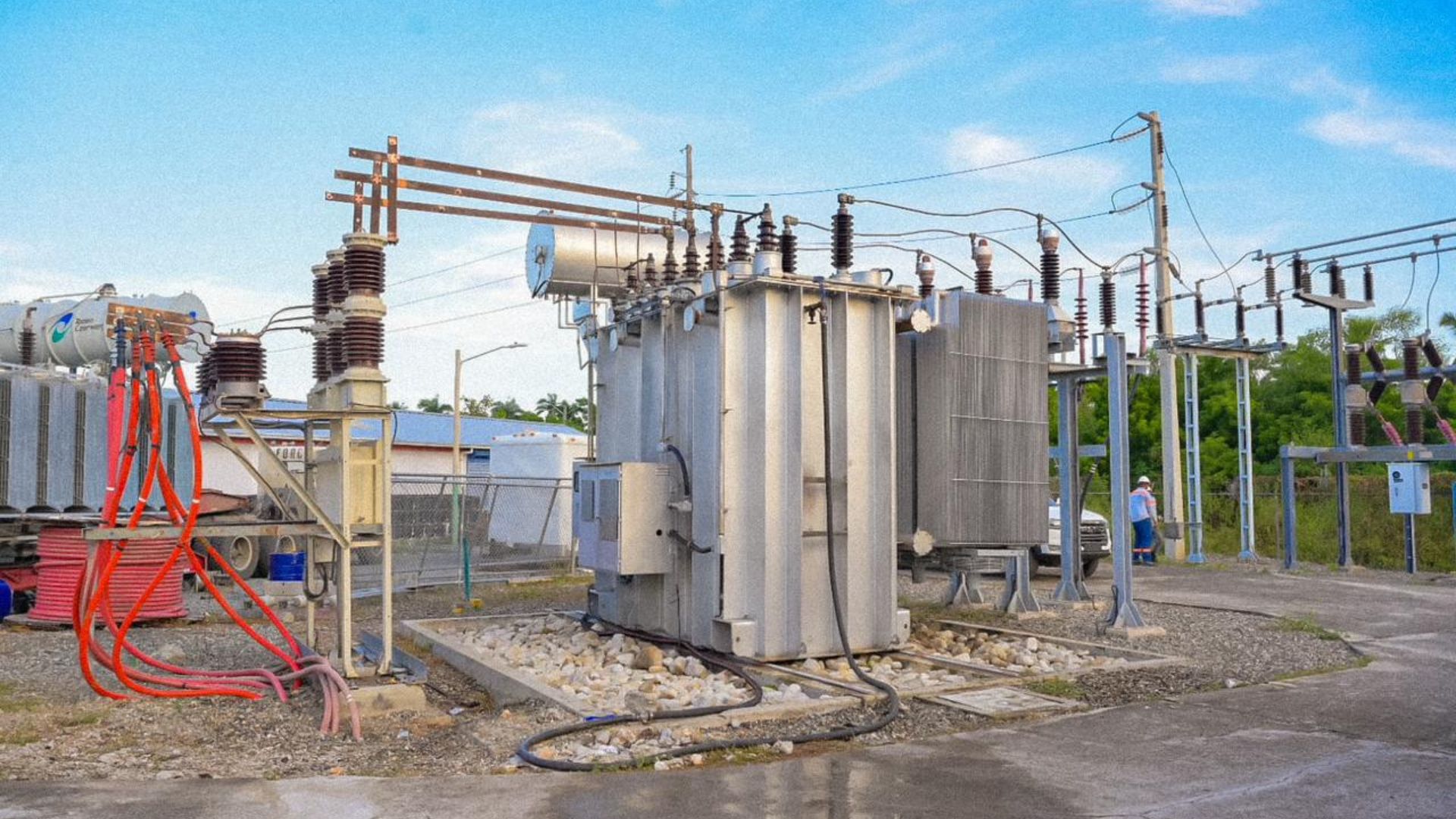 Edesur repotencia servicio de electricidad en Azua y disminuye a su mínima expresión las interrupciones por sobrecarga