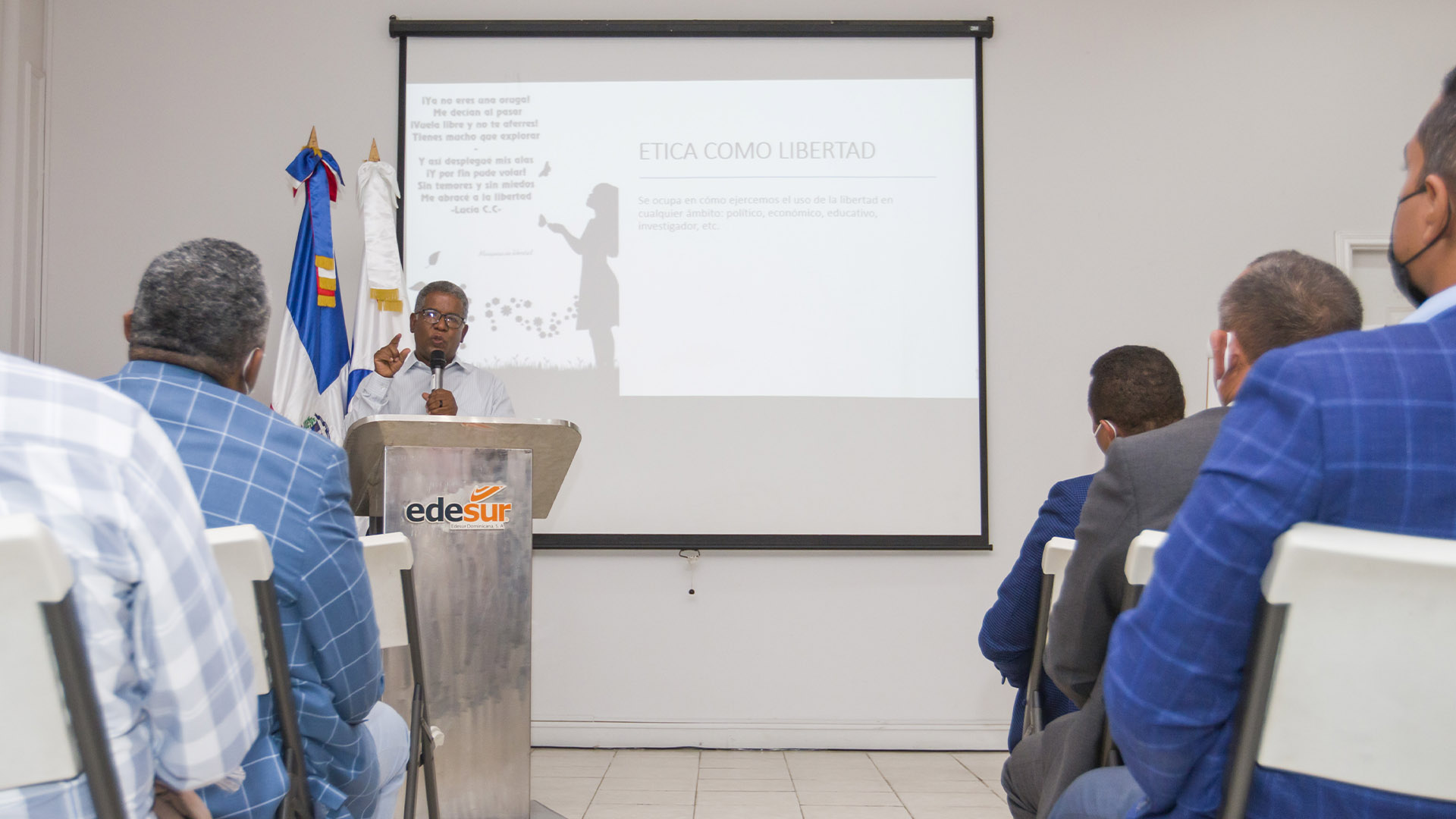 Edesur realiza charla “Ética: una necesidad vital”