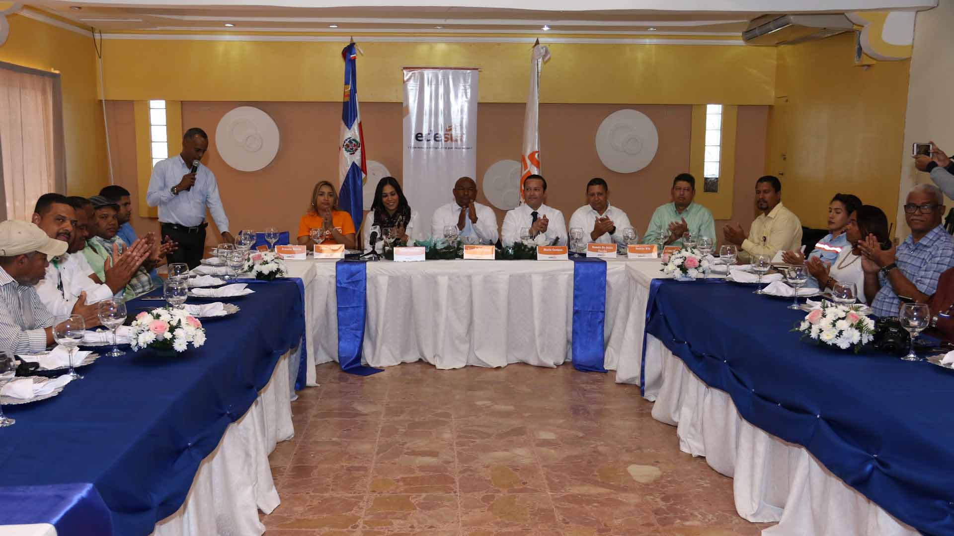 Edesur incluye más de 40 mil dominicanos en programa 24 horas en la Región Enriquillo