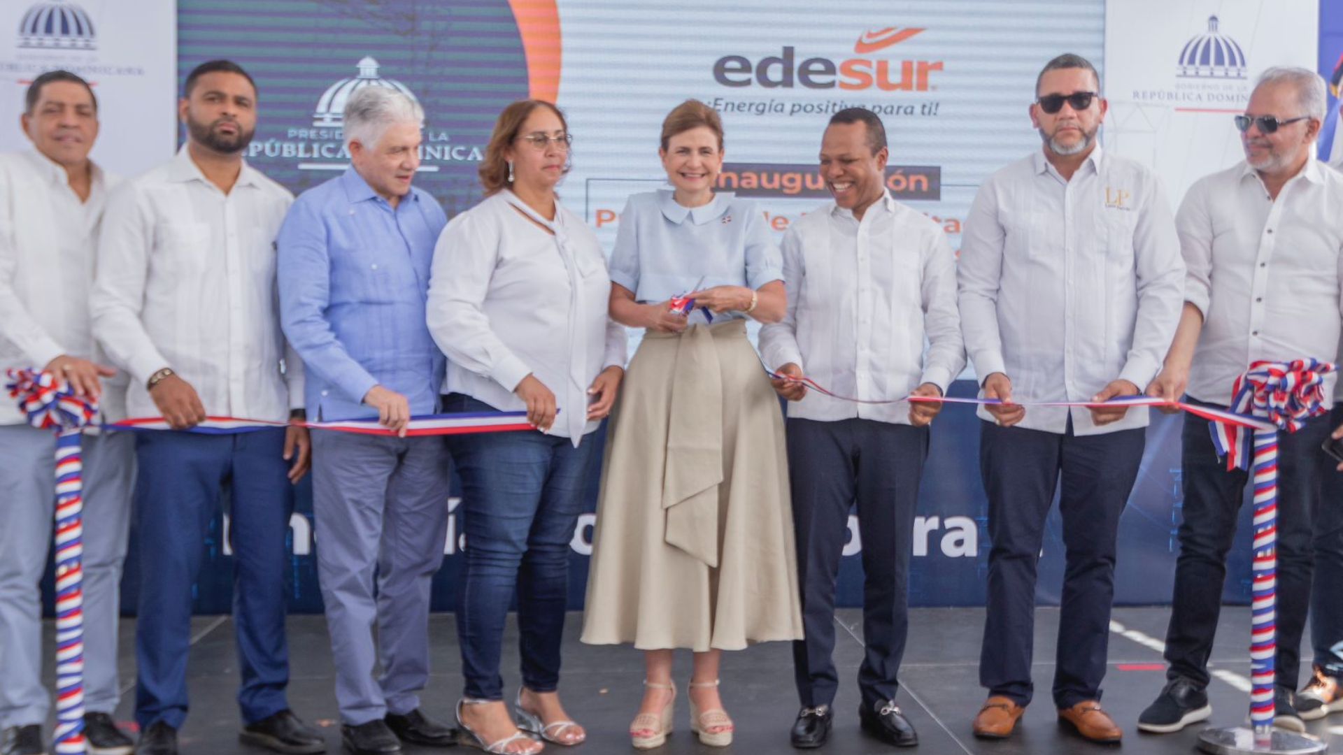 Edesur entrega proyecto de rehabilitación de redes eléctricas en Villa Altagracia